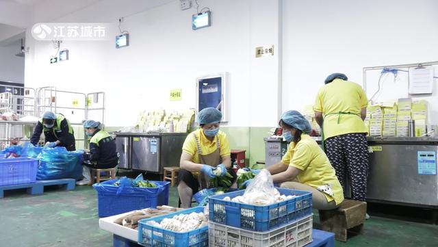 聚焦民生保障，《江蘇直通車》報道南京豐浩華食品供應鏈的“糧倉”守護者
